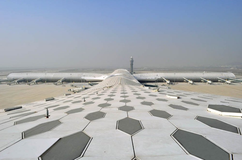 Futuristic Airport Terminal Shenzhen Baonan