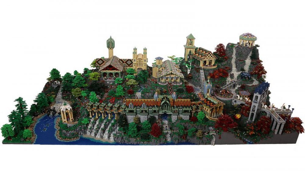 Форпост за мотивами & laquo; Володаря Кілець & raquo; з 200 тисяч LEGO-деталей