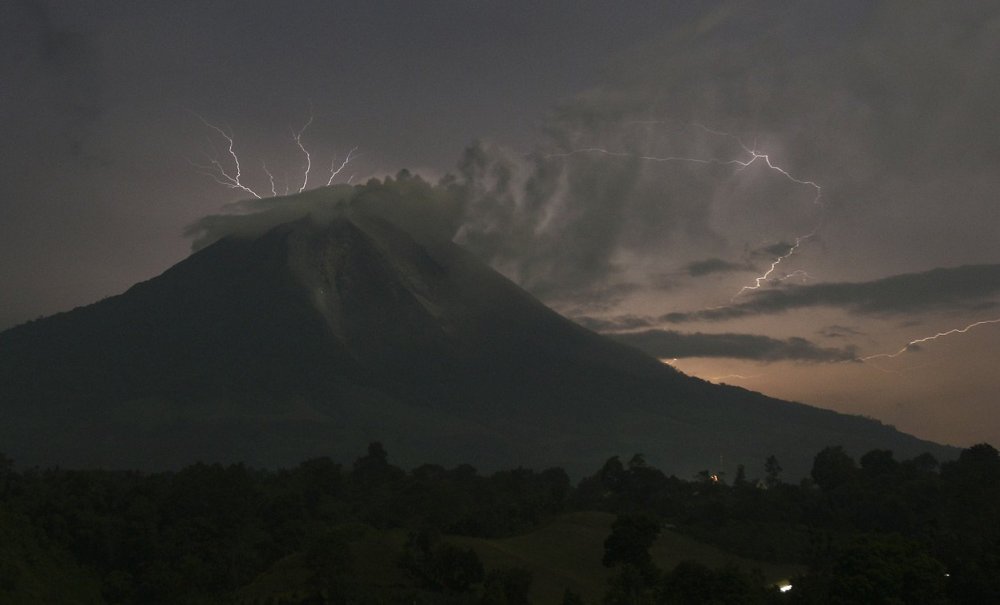 The volcanic activity of 2013