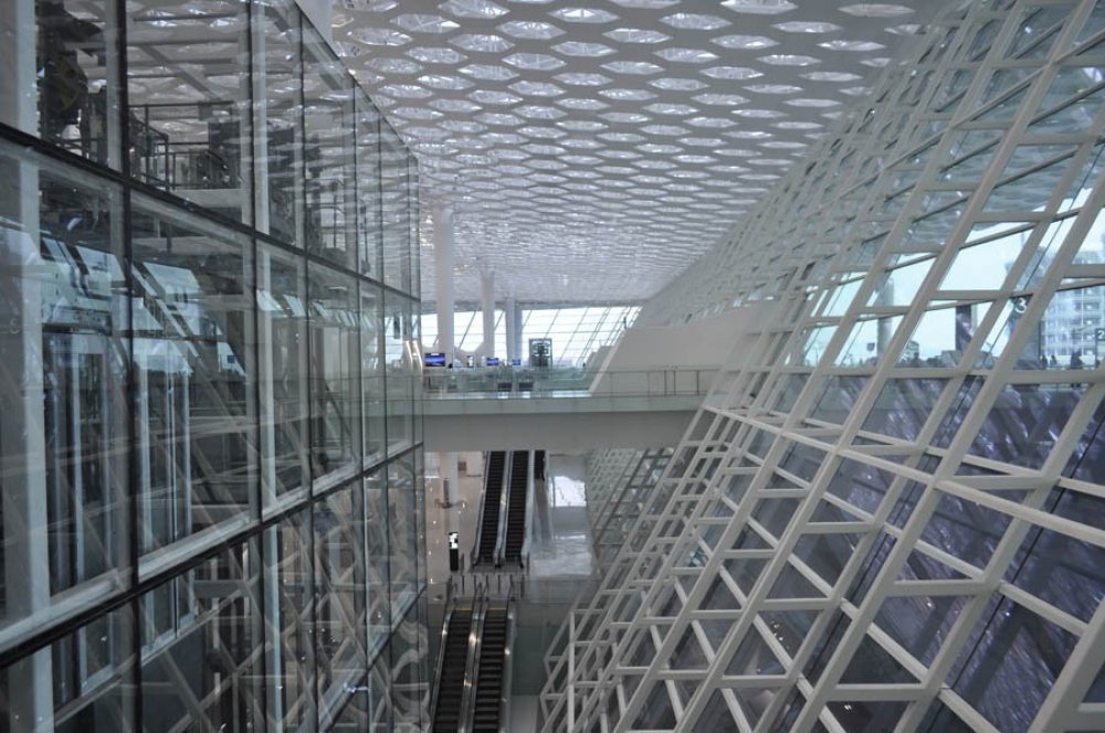 Futuristic Airport Terminal Shenzhen Baonan