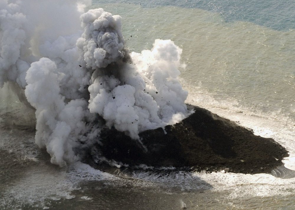 The volcanic activity of 2013