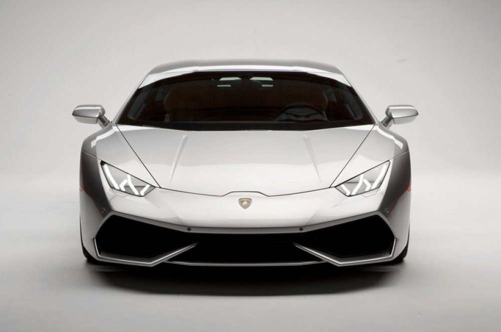 Super car Lamborghini Huracan LP 610-4 & follower of the traditions