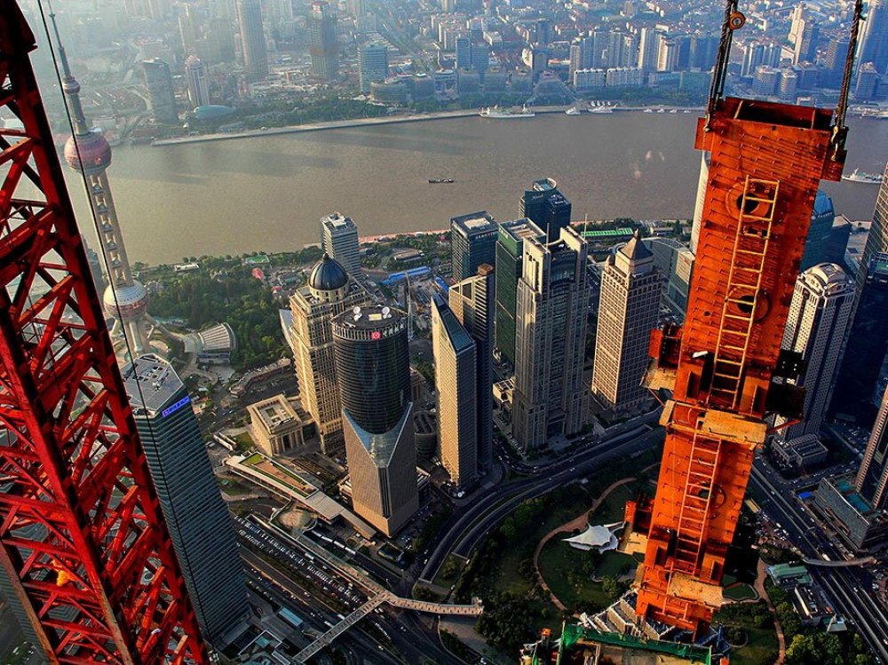 Photos of Shanghai from the height of the tower crane