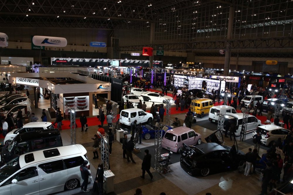 Tokyo Motor Show 2014: Innovation, Sports and Girls