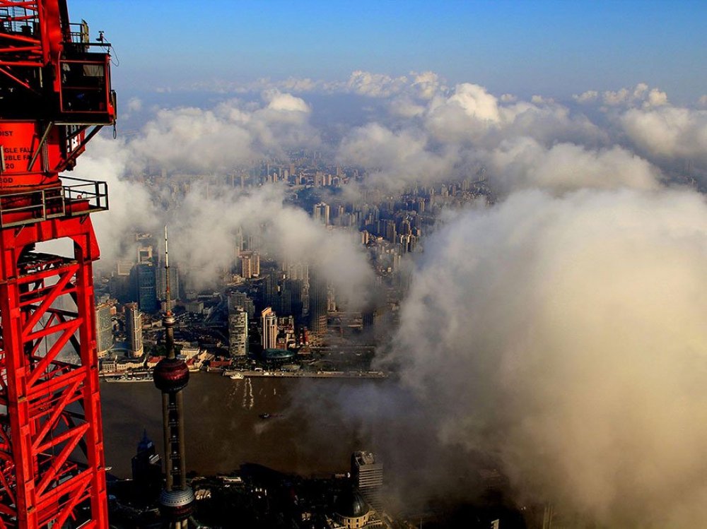 Photos of Shanghai from the height of the tower crane