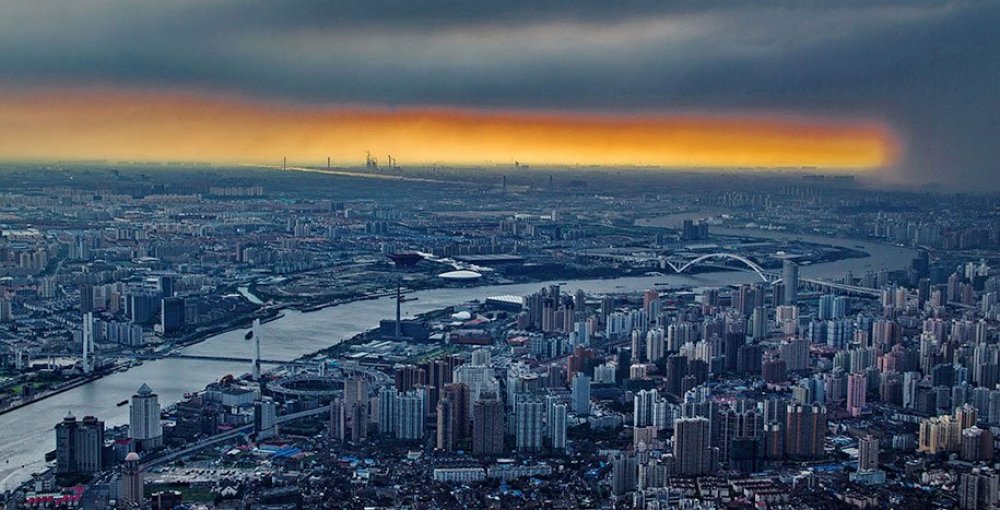 Photos of Shanghai from the height of the tower crane