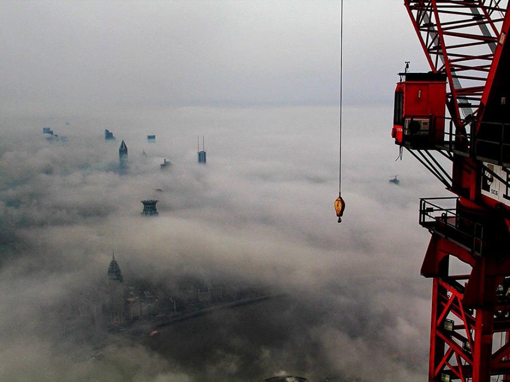 Photos of Shanghai from the height of the tower crane