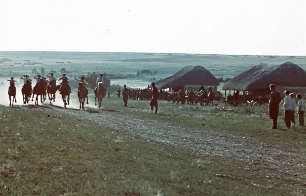 Color photos of Ukraine in the years 1942-43