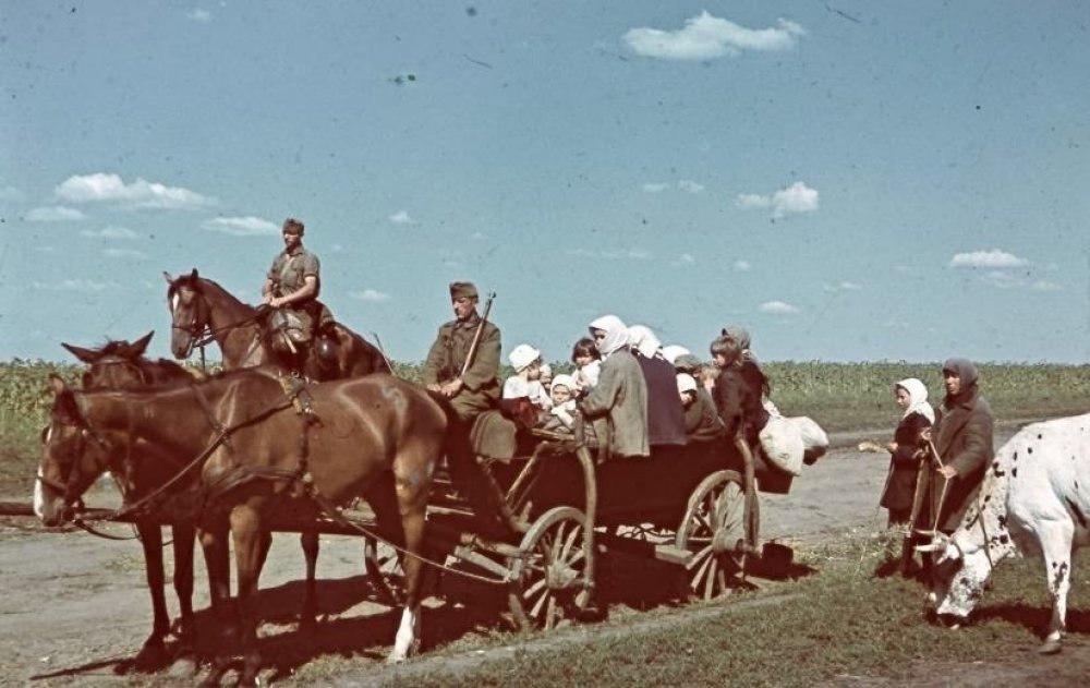 Color photos of Ukraine in the years 1942-43