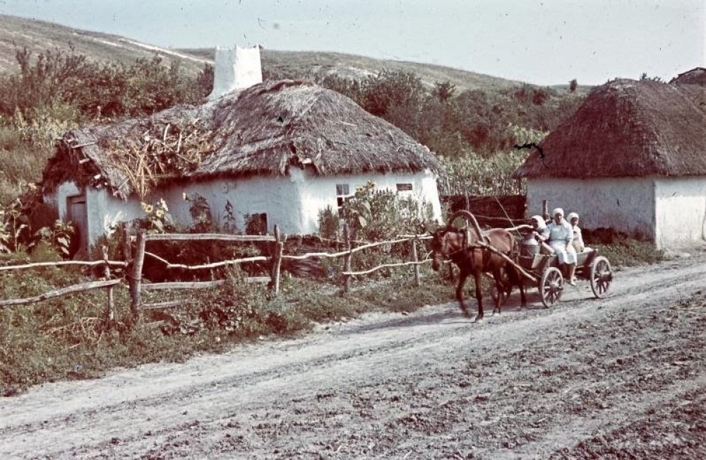 Color photos of Ukraine in the years 1942-43