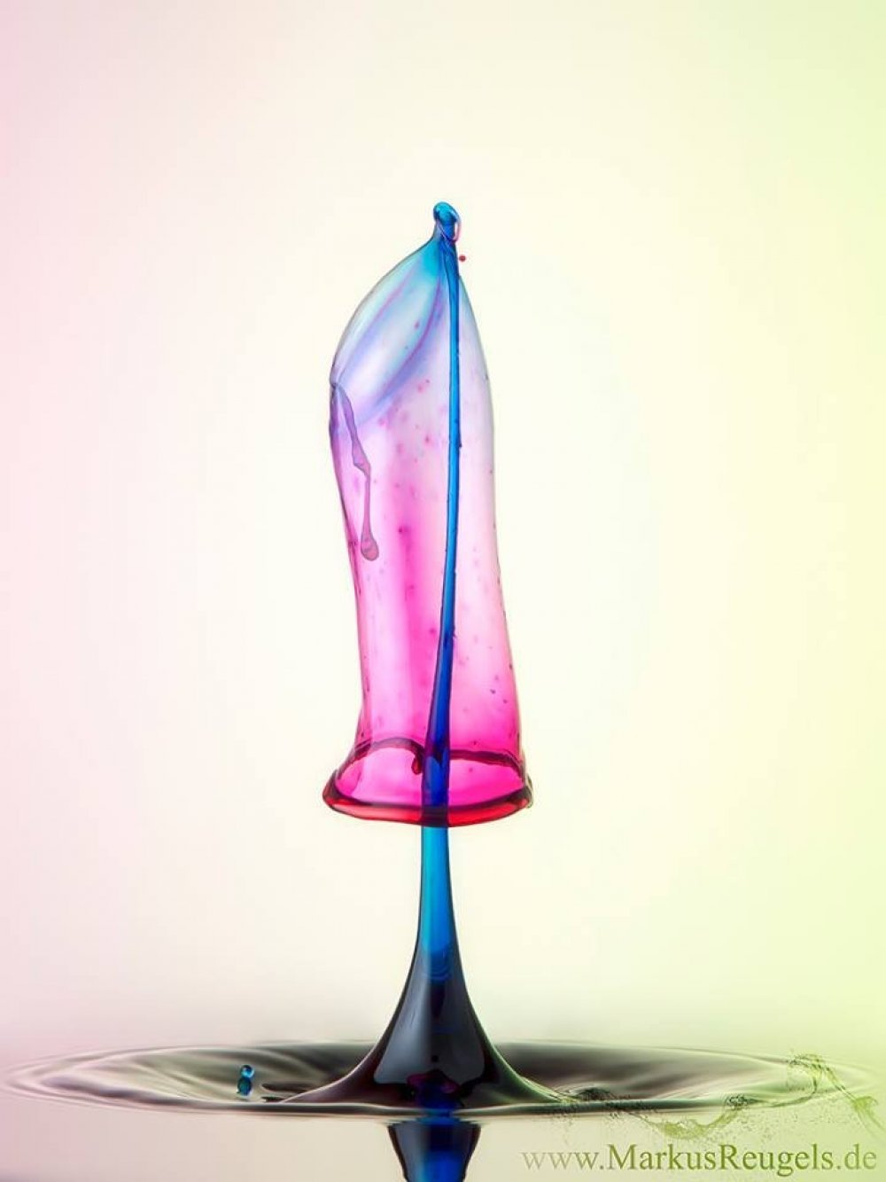 The invisible beauty of high-speed photography of drops