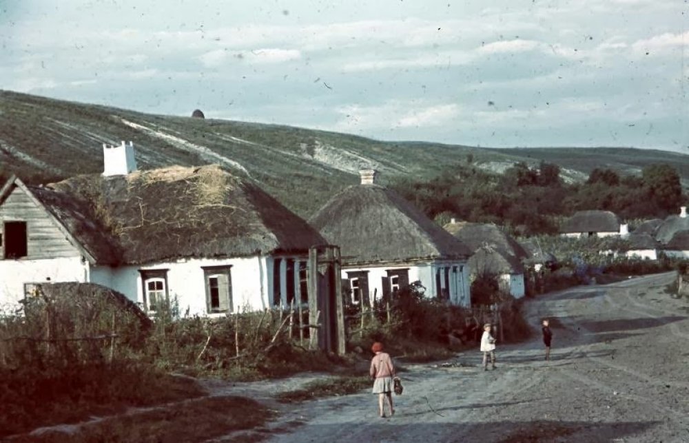 Color photos of Ukraine in the years 1942-43