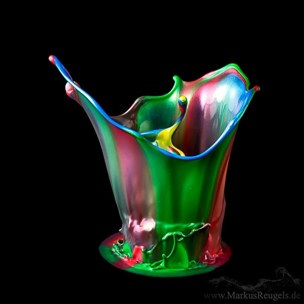 The invisible beauty of high-speed photography of drops