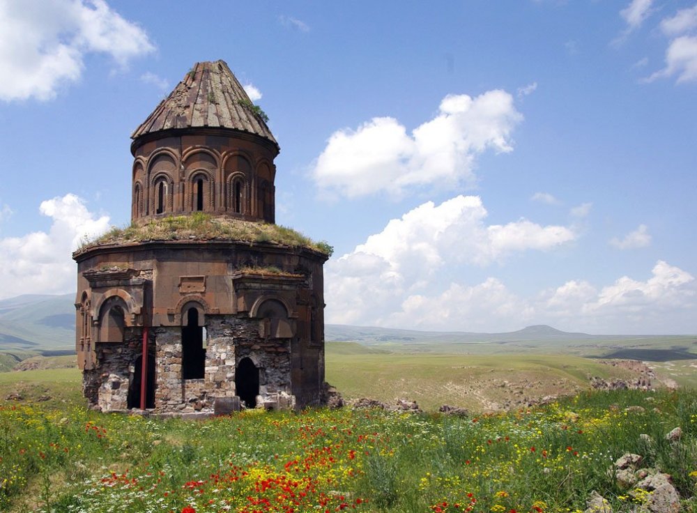 Ancient Ani & ndash; city of 1001 churches