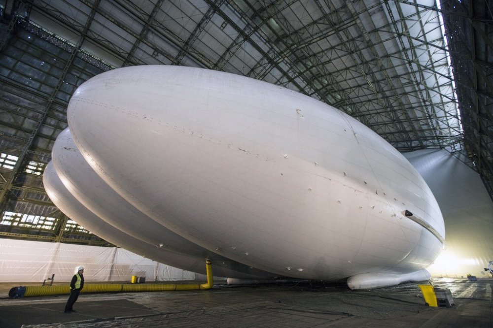 The largest air vehicle