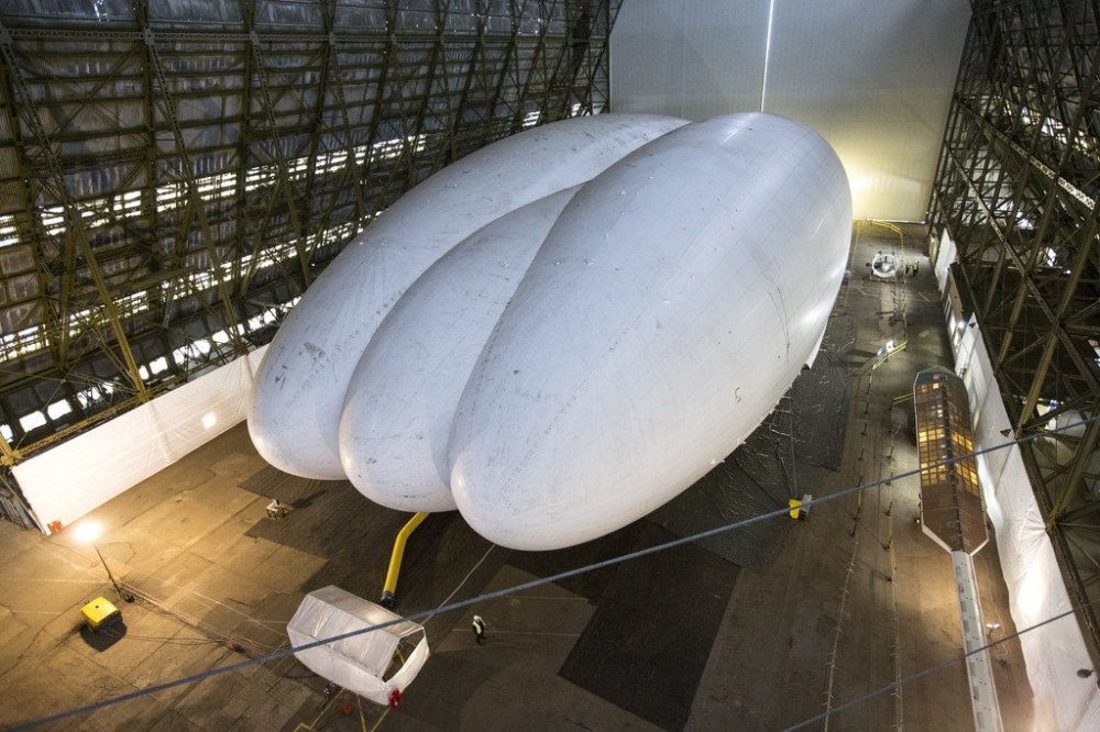 The largest air vehicle