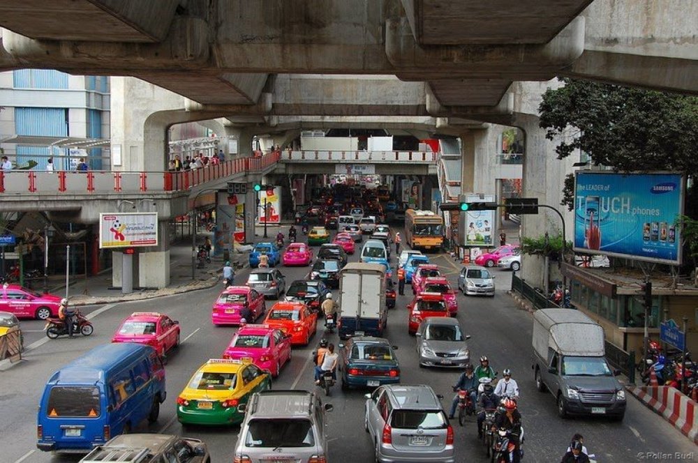 Multicolored transport of Bangkok