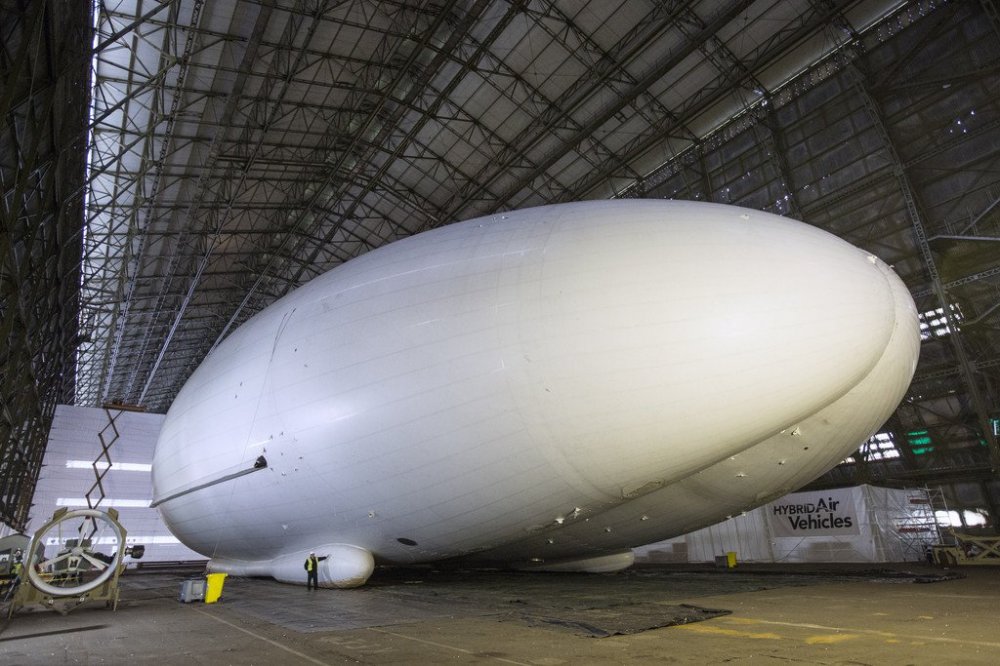 The largest air vehicle