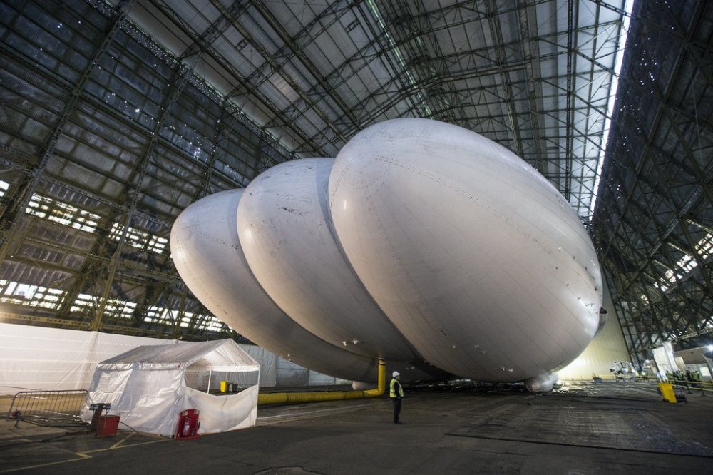 The largest air vehicle