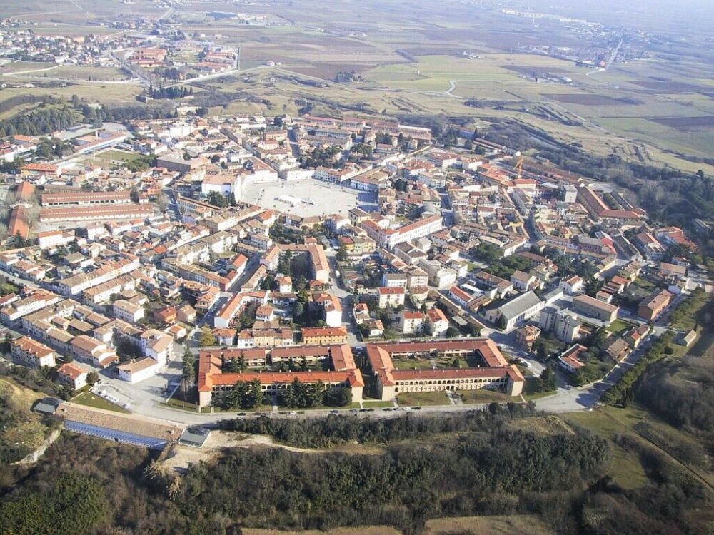 Palmanova & symmetrical city-fortress in Italy