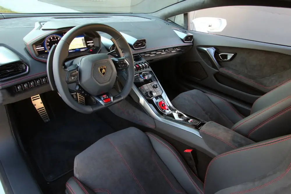 Lamborghini Huracan – за четыре дня до Женевы
