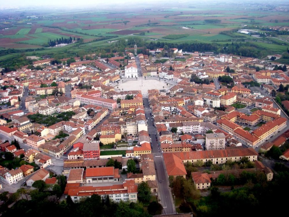 Palmanova & symmetrical city-fortress in Italy