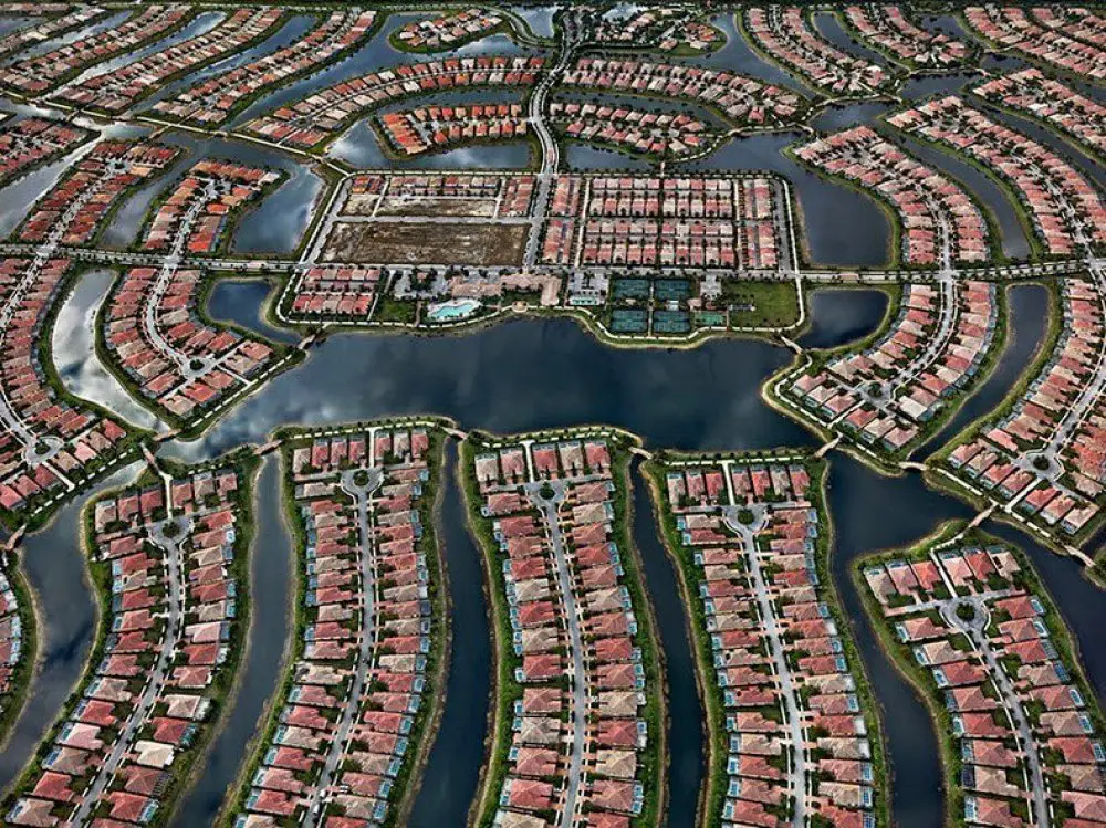 Эдвард Бертински (Edward Burtynsky) и его «Вода»