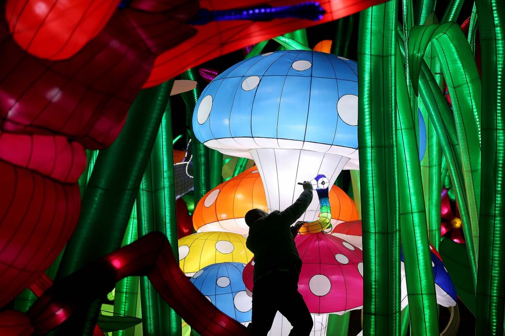 The world's largest exhibition of lanterns and flashlights