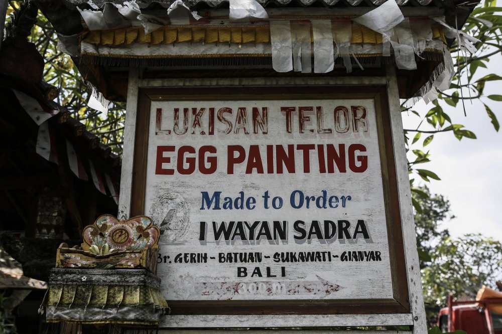 Painted eggs in Balinese