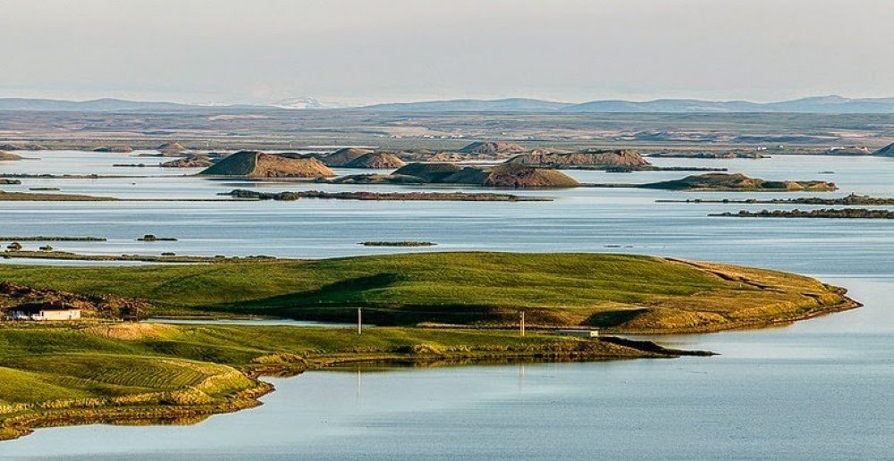 Pseudo-craters of Iceland