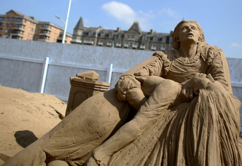 Festival of sand sculpture in the UK