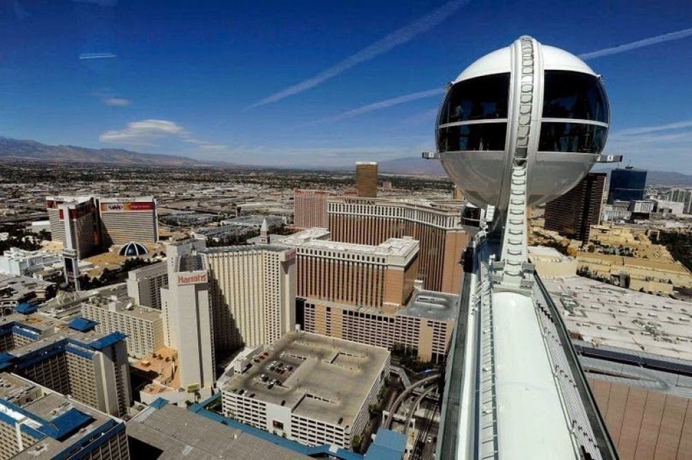 Найбільше в світі колесо огляду в Лас-Вегасі