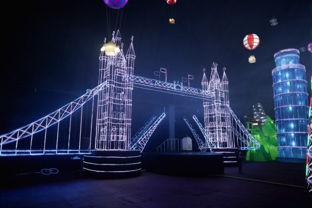 The world's largest exhibition of lanterns and flashlights