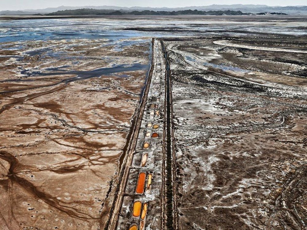 Эдвард Бертински (Edward Burtynsky) и его «Вода»