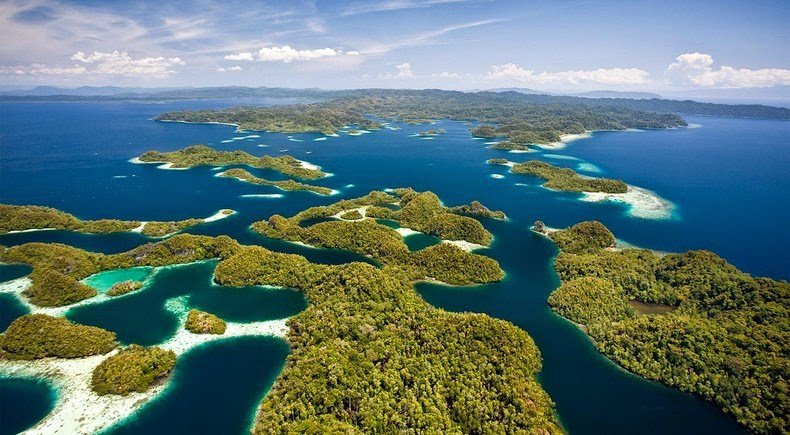 Paradise Islands Raja-Ampat