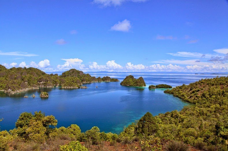 Paradise Islands Raja-Ampat