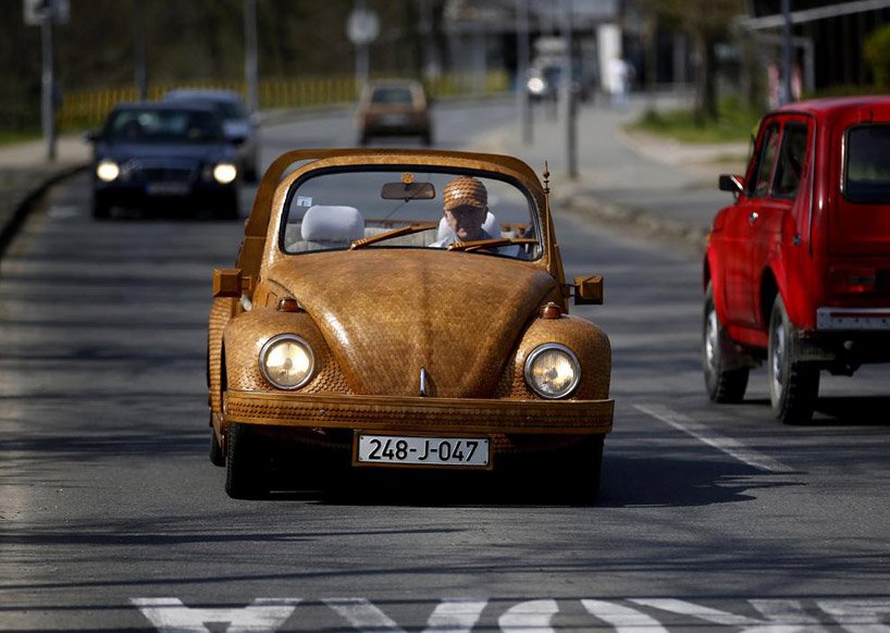 Деревянный Volkswagen Beetle