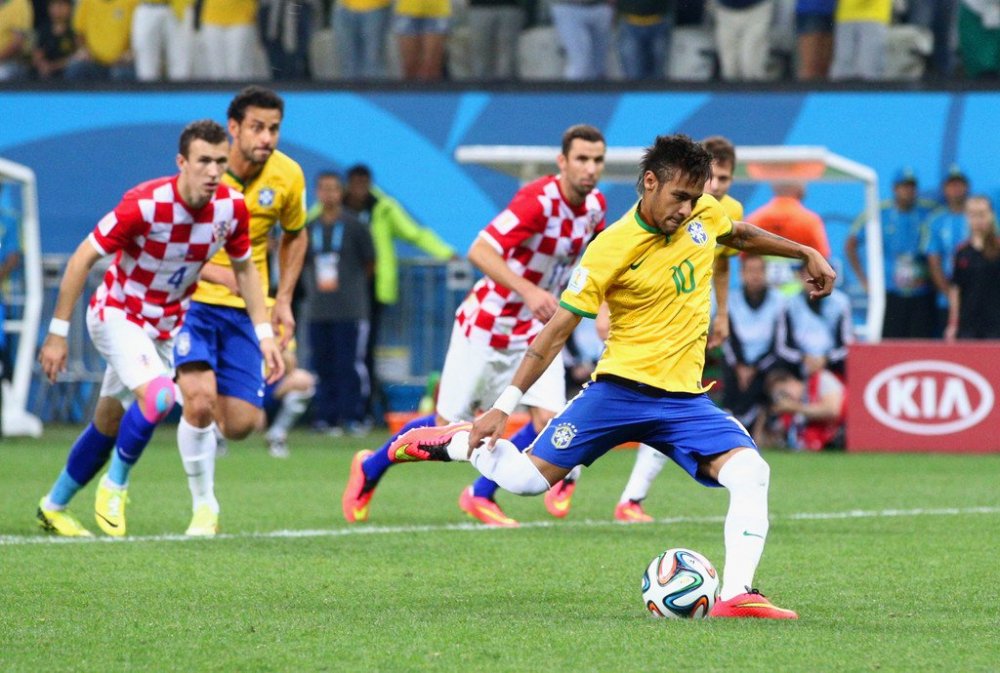 World Cup 2014: shock, seconds, debut and new technologies