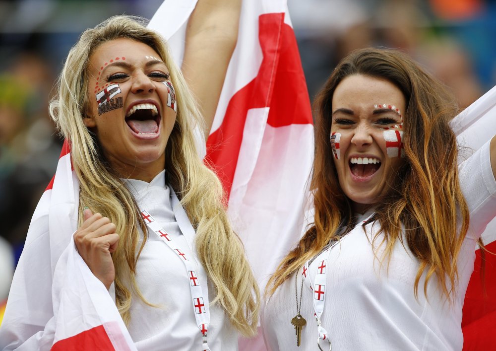 World Cup 2014: Beauty-cheerleader