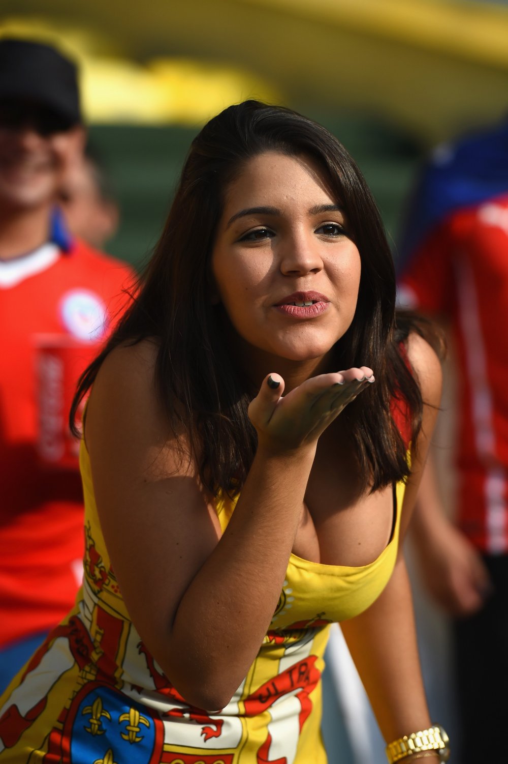 World Cup 2014: Beauty-cheerleader