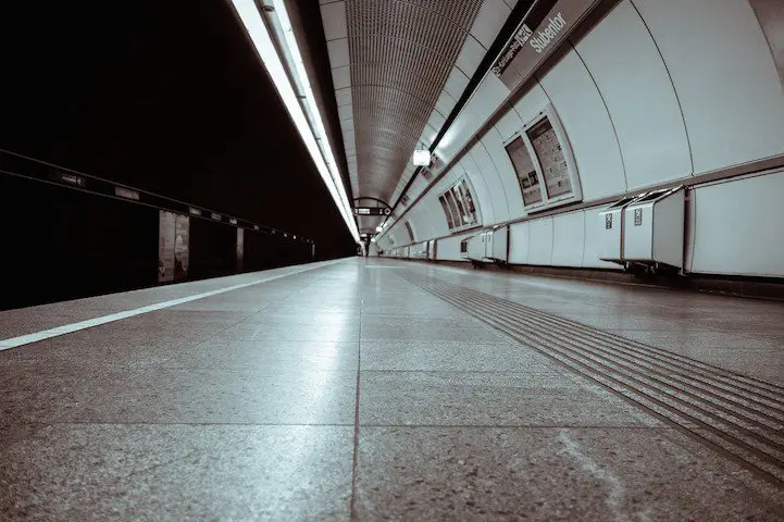 Магия симметрии метро