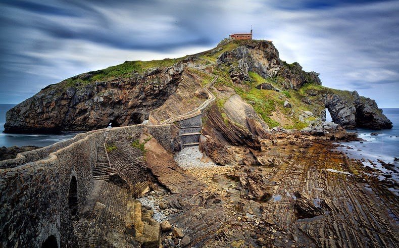 Charming Island of Gastelugache