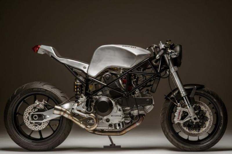 Straightfighter Ducati 900SS