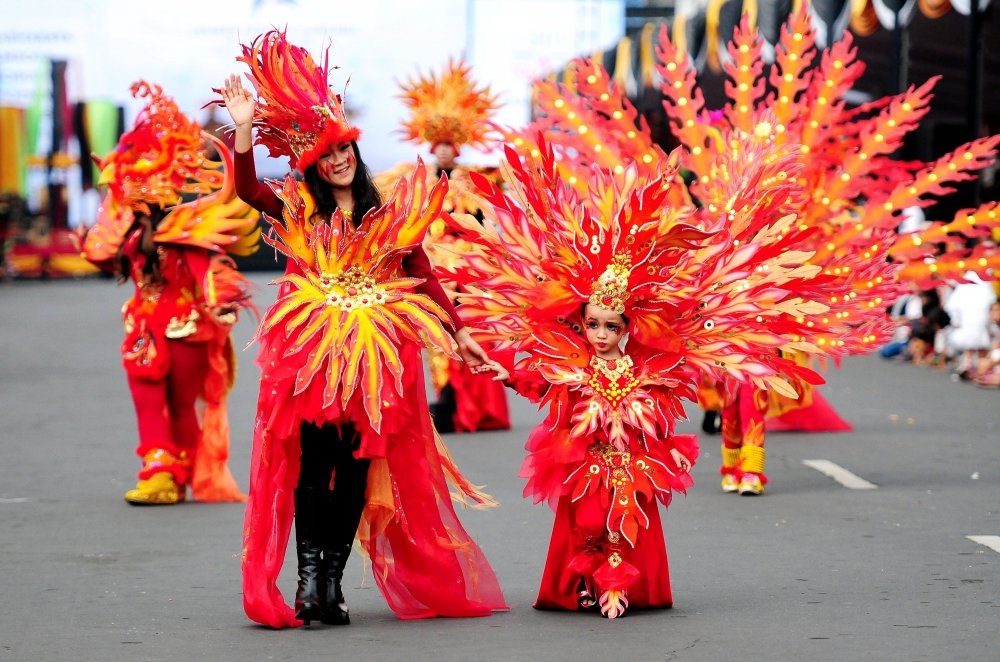 Карнавал моди Jember Fashion Carnaval в Індонезії