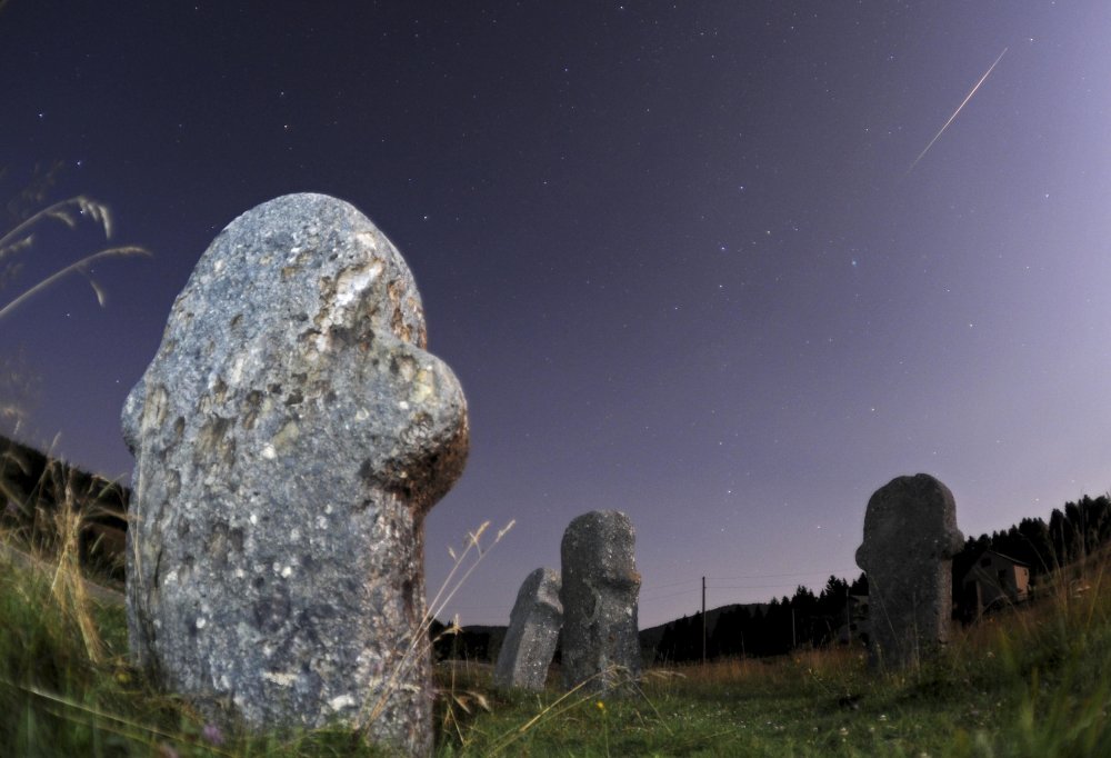 Perseids: star rain from Perseus