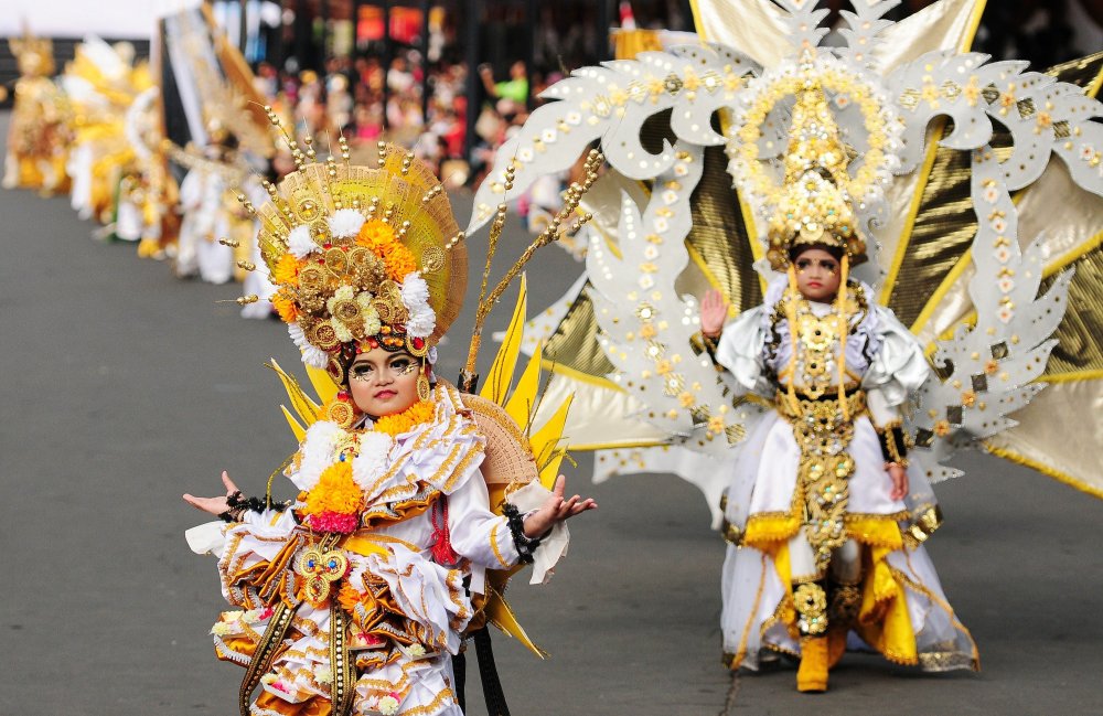 Карнавал моды Jember Fashion Carnaval в Индонезии