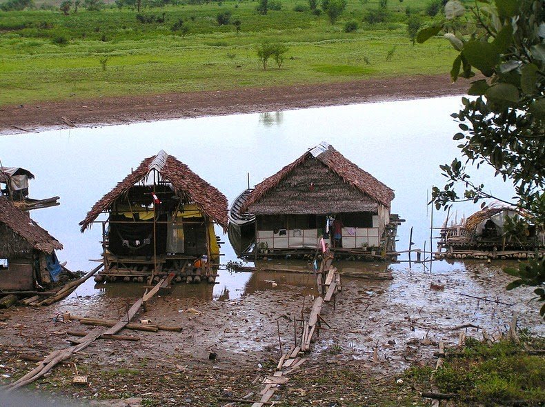 Икитос - самый большой в мире город, куда не добраться по суше