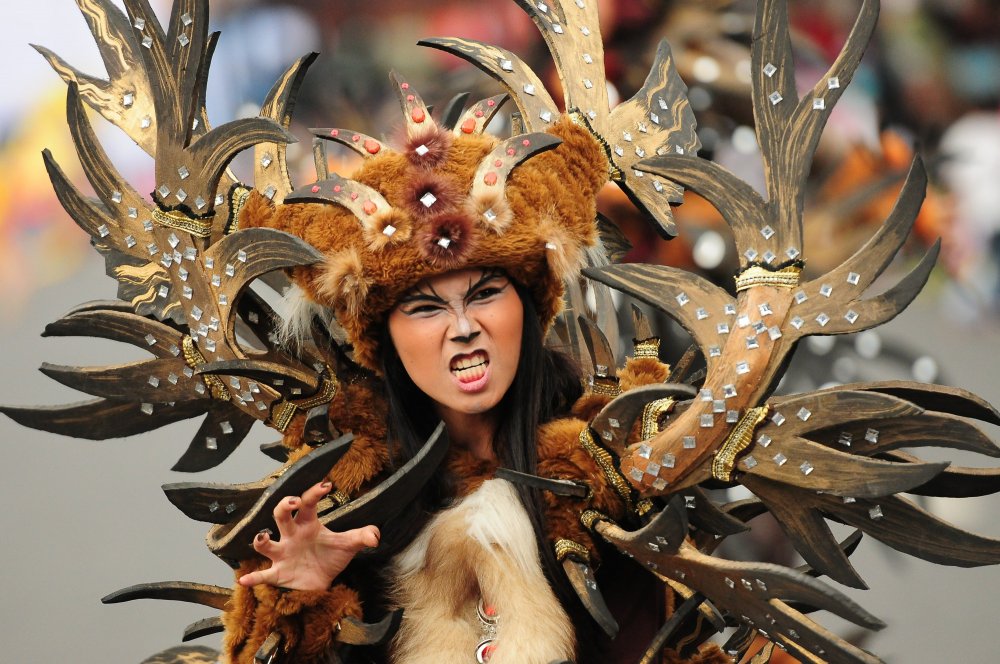 Карнавал моды Jember Fashion Carnaval в Индонезии