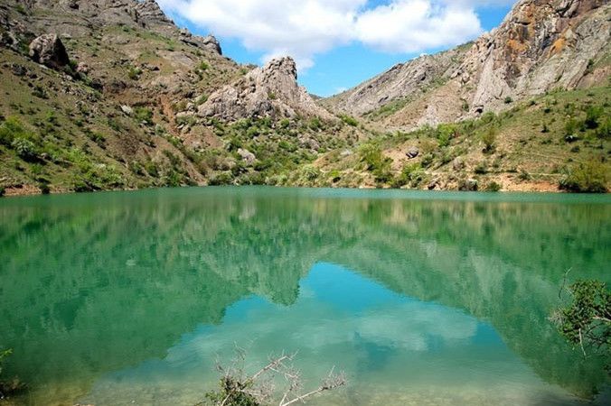 The natural boundary of Panagia