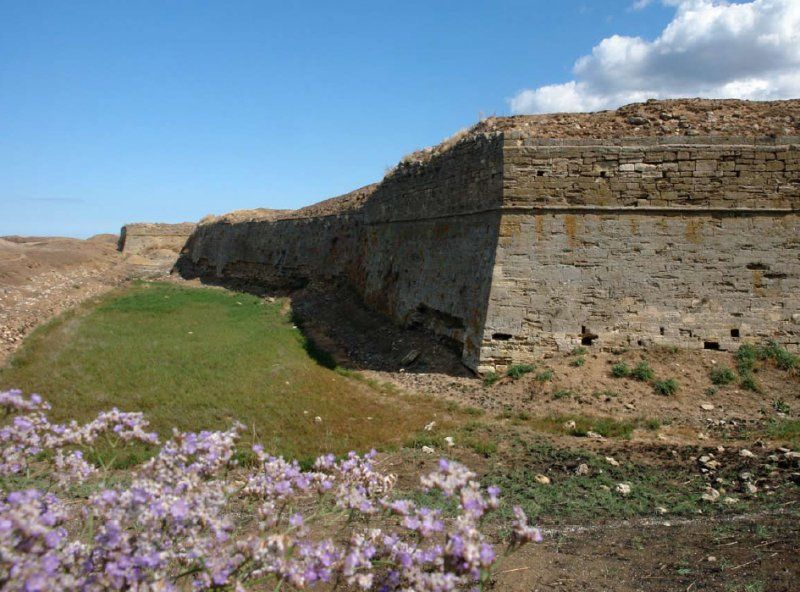 Arabat Fortress